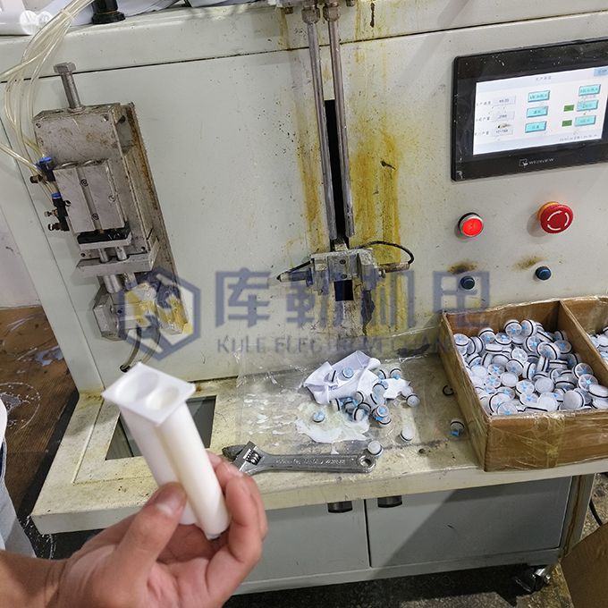 單頭針筒灌裝機