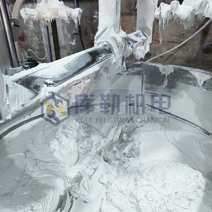 液壓升降三軸攪拌機(jī)